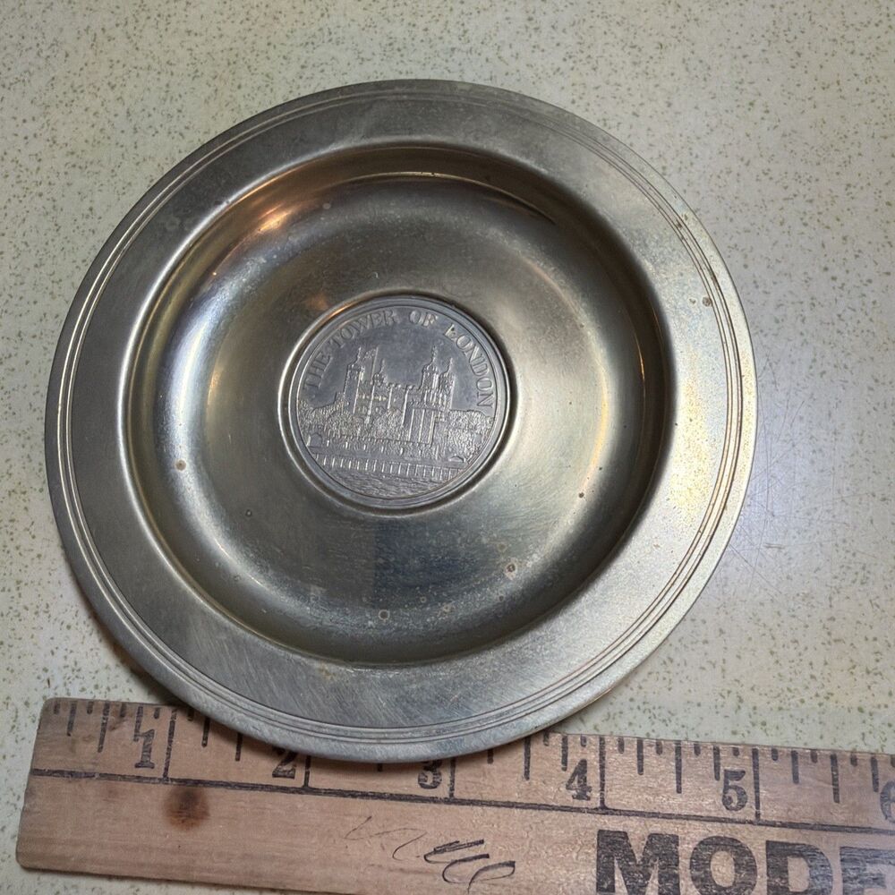 1980 Tower of London Nickel Silver Medal Trinket Dish